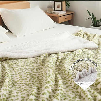 Electric Heated Blanket Throw Size 50"×60" with 9 Heating Levels & 1-10 Hs auto Off, Heating Throw Double Sided Sherpa, Energy Efficient, Machine Washable, Gifts for Women Leopard Print Green & White