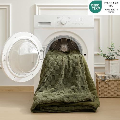 HIG 4pc 2-in-1 Twin-XL Comforter Set with Detachable Fluffy Blanket, Olive