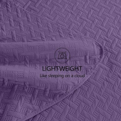 FLYMME Oversized King/California King Quilt Set 118"x106", Purple 3-Piece Floor-Length Bedspread, Premium Microfiber Lightweight Coverlet for King/California King Bed (1 Quilt, 2 Shams)