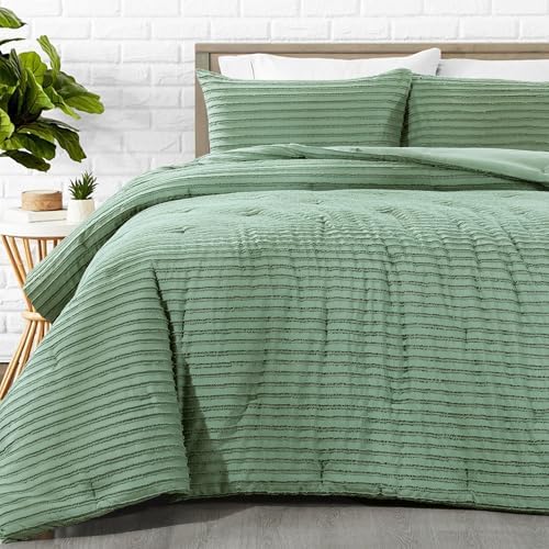 HOMBYS Oversized King Boho Comforter Set 128x120, Sage Green Tufted Jacquard Geometry Bedding Comforter for King Bed, Shabby Chic Bed Sets with 2 Matching Pillow Cases
