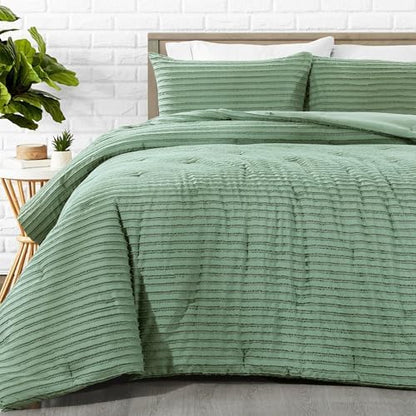 HOMBYS Oversized King Boho Comforter Set 128x120, Sage Green Tufted Jacquard Geometry Bedding Comforter for King Bed, Shabby Chic Bed Sets with 2 Matching Pillow Cases