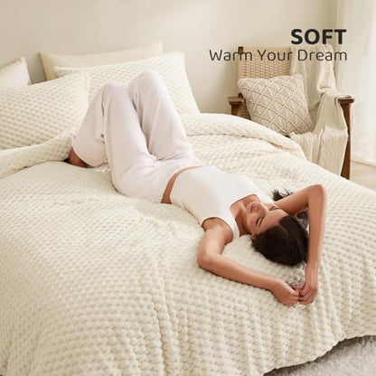 Petrichor Fluffy Queen Comforter Set - Ultra-Soft Cream White Flannel Thick Comforter for Queen Bed, Luxury Warm Bedding Set for Winter & Fall, Cozy Fuzzy Bed Set,1 Comforter & 2 Pillowcases