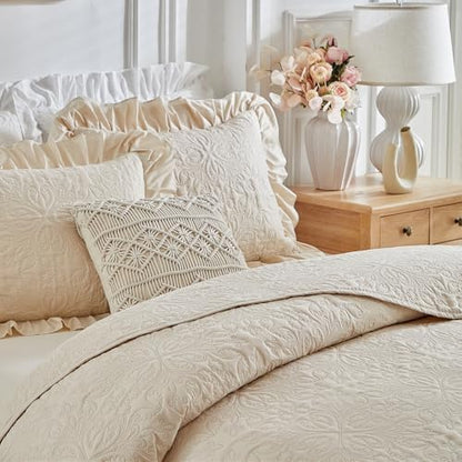 Ruffles Quilt Set Queen Size 96 * 96in - 3 Pieces Solid Shabby Chic Farmhouse Ruffled Bedding Rustic Coverlet Lightweight Fluffy Summer Oversized Bedspread with Shams for Women Men Beige
