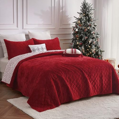 Wonderful Christmas Red Luxury Velvet Quilt Set King, 5-Piece Cotton Stripe Quilt All-Season Breathable Bedding with 2 Elegant Cushions,Versatile for Bedroom, Fit for Adults, Teens & Kids, 104"x94"