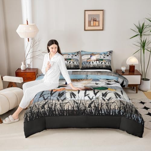 Cute Duck Comforter Set Queen Size Kids Nature Wild Animals Bedding Set 3Pcs Grey Blue Rustic Wooden Barn Quilt Set for Kids Girls Boys Adult Room Decor Men Hunting Duvet Insert,2 Pillowcases