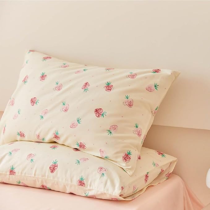 Nayoroom Strawberry Duvet Cover Set Twin Size Girls Cute Pink Strawberries Kawaii Comforter Cover 2 Pieces Soft Lightweight Microfiber Cream White Bedding with Zipper Closure