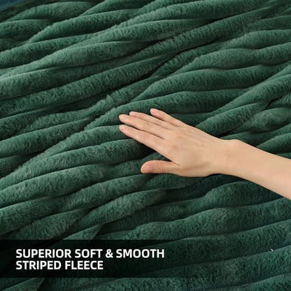 Smoofy Fluffy King Size Comforter 3 PCS - Dark Green Fleece Bedding Set