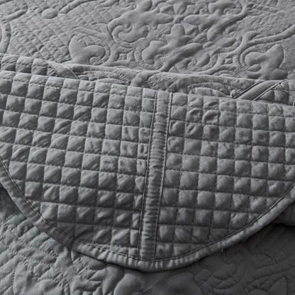 EVENHUG Oversized King Bedspreads California King Quilt Set with Pillow Shams Extra Wide Large King Size Quilts Lightweight Coverlet Bedding Sets Light Grey 120"x128"