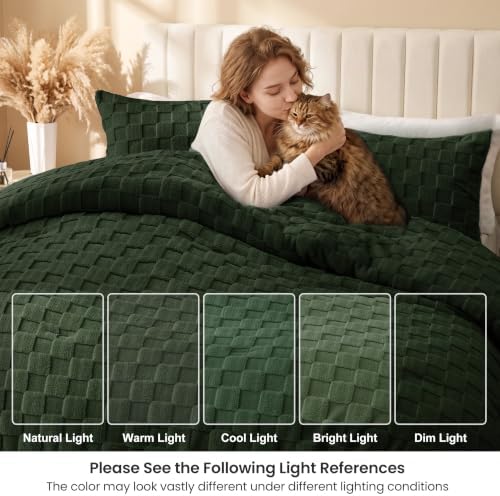 Love's cabin Fleece King Comforter Set, Fluffy & Reversible, Dark Green