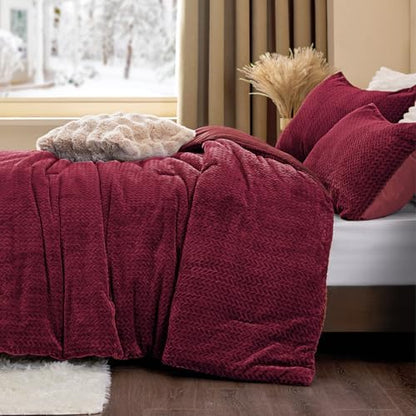 ChiXpace Fleece Full Size Comforter Set Burgundy, Fluffy Bed Set 3 Pieces