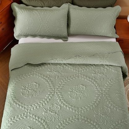 EVENHUG Oversized King Bedspreads California King Quilt Set with Pillow Shams Extra Wide Large King Size Quilts Lightweight Coverlet Bedding Sets Sage Green 120"x128"