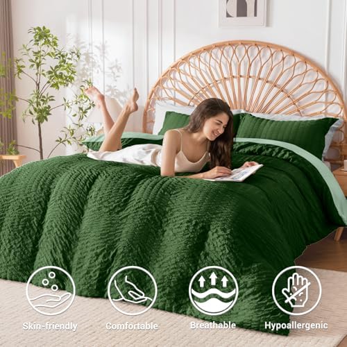 HYMOKEGE Dark Green/Sage Green Twin Size Duvet Cover, Ultra Soft 2-Piece Seersucker Duvet Cover Set with Zipper Closure, Soft Brushed Microfiber Bedding Set with 8 Corner Ties (68"x90", 1 Pillowshams)