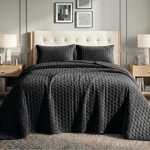 Tribeca Living Lugano Oversized Velvet Quilt Set - All Season, Extra Large, 2 Piece Twin Size Comforter Set with 1 Pillow Sham in Steel Grey Honeycomb Pattern 260GSM