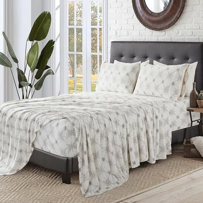 Elegant Comfort Luxuriously Soft 4-Piece Holiday Velvet Plush Flannel Sheet Set - Premium Quality - Cozy Warm, Christmas Fuzzy Velvet Flannel Fleece Deep Pocket Sheet Set - Full, Beige Snowflake