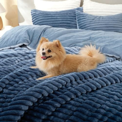 BEDELITE Fleece Queen Comforter Set, Fluffy Bed Set, Blue Ombre