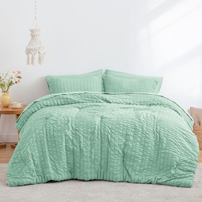 Love's cabin Seersucker Light Green California King Comforter Set