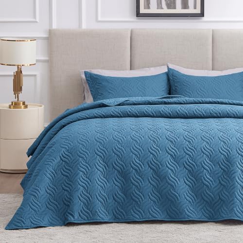 Love's cabin King Size Quilt Set, Soft Bedspread Comforter, Misty Blue