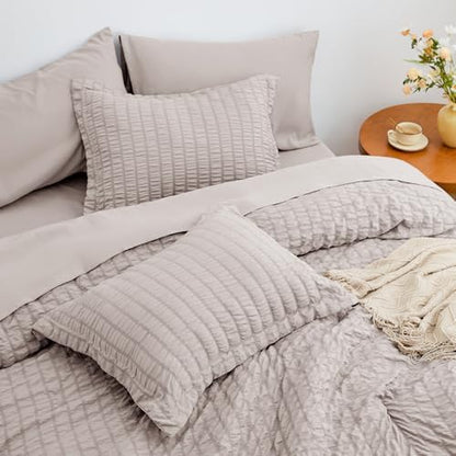 Love's cabin Seersucker Burlwood Full Comforter Set