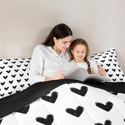 Love Comforter Set King White and Black Heart Pattern Bedding for Women Men Teens Valentine Day Gift Down Comforter Cartoon Love Heart Quilted Duvet Geometric Soft Warm Bedding Sets Bedroom Decor
