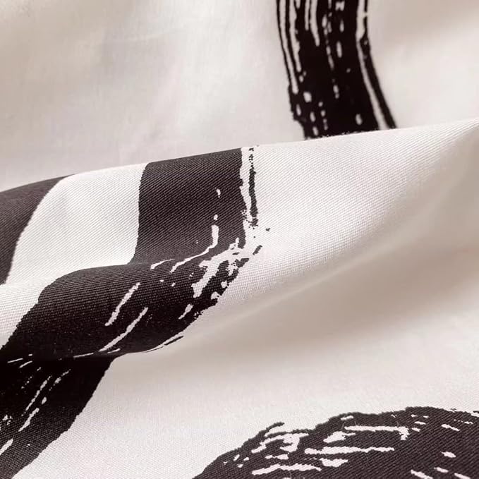 CLOTHKNOW Black White Comforter Set Twin/Twin XL Love Shaped Bedding Comforter Sets Black Grid Comforter Kawaii Comforter with 2 x Pillow Cases