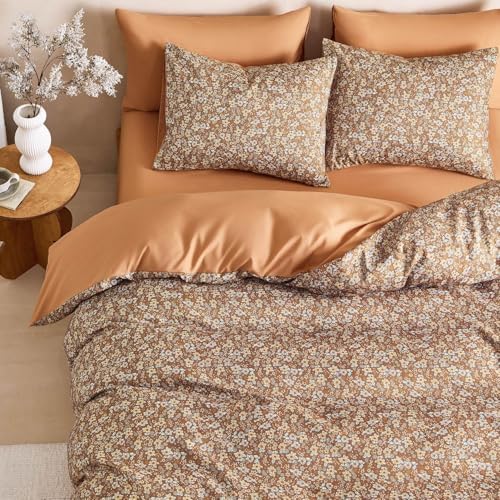 Wake In Cloud - Floral Comforter Set, Cute Vintage Flower Cottagecore Aesthetic for Women Teen Girls, Soft Lightweight Dorm Bedding, 3 Pieces, Rust Brown, Queen Size