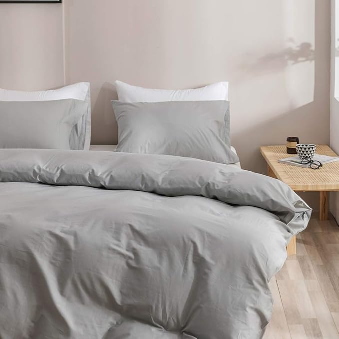 CLOTHKNOW Grey California King Comforter Set 3Pcs Light Gray Bedding Comforter Sets Soft Silver Comforters with 2 x Pillow Cases