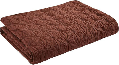 VCNY Home Orange Quilt Set for Queen Bed, 3-Piece Bedspread Coverlet and Shams, Soft Bedding Comforter Alternative for All Seasons (Kaleidoscope, Full/Queen)