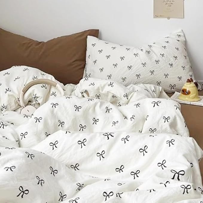 White Twin Comforter Set - Black Bow Quilt Bedding Set 2 Pieces, Comforter Set Twin Size, Soft & Lightweight Comforter(68‘’ x 90‘’) for Girl All Season & 1 Pillowcase(30‘’x20‘’)