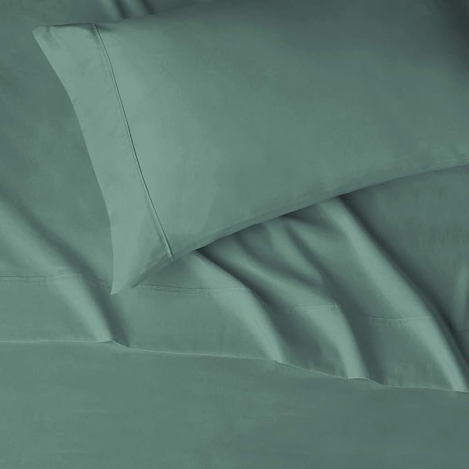 Amazon Basics Lightweight Super Soft Easy Care Wrinkle-Free Breathable Brushed Microfiber 3-Piece Bed Sheet Set with 14-Inch Deep Pockets, Twin, Emerald Green, Solid
