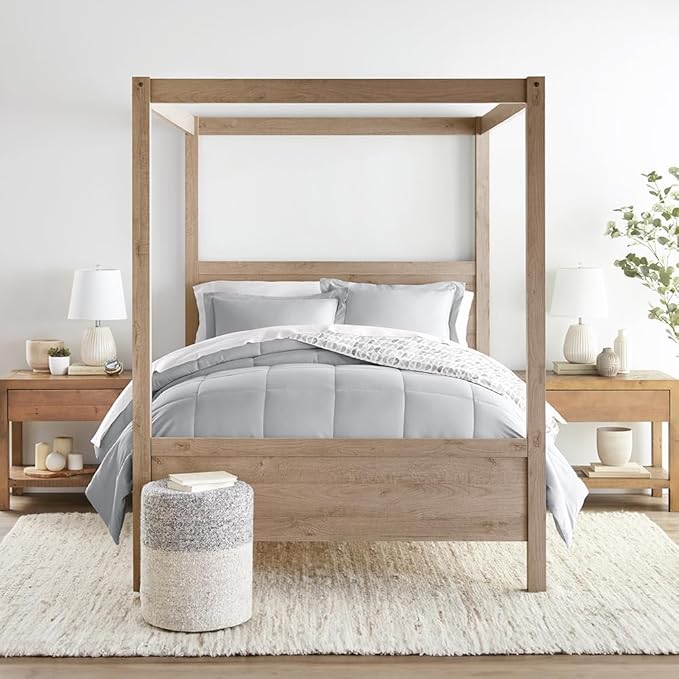 LINENS & HUTCH Comforter Set Patterned Microfiber All Season Down-Alternative Ultra Soft Bedding in Moonlight Stars - King/Cal-King Moonlight Stars Light Gray