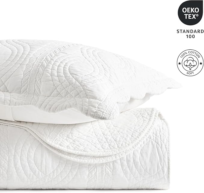 EVERGRACE 100% Cotton Scallop Quilt Set, King Size 3 Piece Set – Lightweight Bedspread with 2 Shams, Soft Prewashed Coastal Bedding Coverlet for Cozy and Elegant Bedding, Bright White
