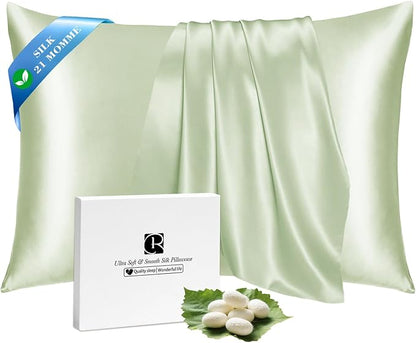Ravmix Silk Pillow Cases with Zipper, 21momme Mulberry Silk Pillowcase for Hair Skin Health, Soft Smooth Breathable Cool Pillow Cover for Beauty Sleep with Gift Box 1PC(Standard 20"x26", Bean Green)