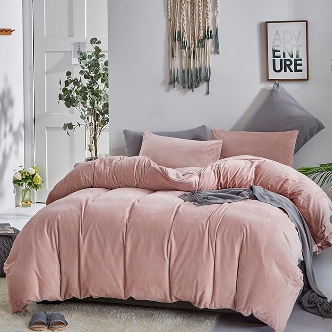 CLOTHKNOW Pink Velvet Full Size Comforter Sets Fluffy Bedding Comforter Sets Soft Blush Comforter with 2 x Pillow Cases