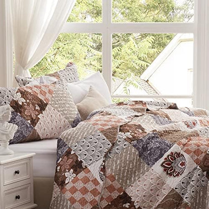Full/Queen Size Quilt Set 3 Pieces Lightweight Reversible Bedspread-90''x98'' Soft Patchwork Floral Coverlet Luxurious Warm Microfiber Bed Cover All Seasons Brown Bedding Set(1 Quilt,2 Pillow Shams)