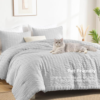 AveLom Light Gray Seersucker California King Comforter Set (104x96 inches), 3 Pieces-100% Soft Washed Microfiber Lightweight Comforter with 2 Pillowcases, All Season Down Alternative Bedding Set