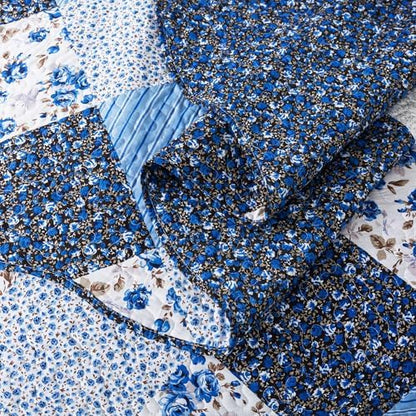 HoneiLife Quilt Set King Size - 3 Piece Microfiber Quilts Reversible Bedspreads Patchwork Coverlets Floral Bedding Set All Season Quilts with Blue and White Porcelain Pattern