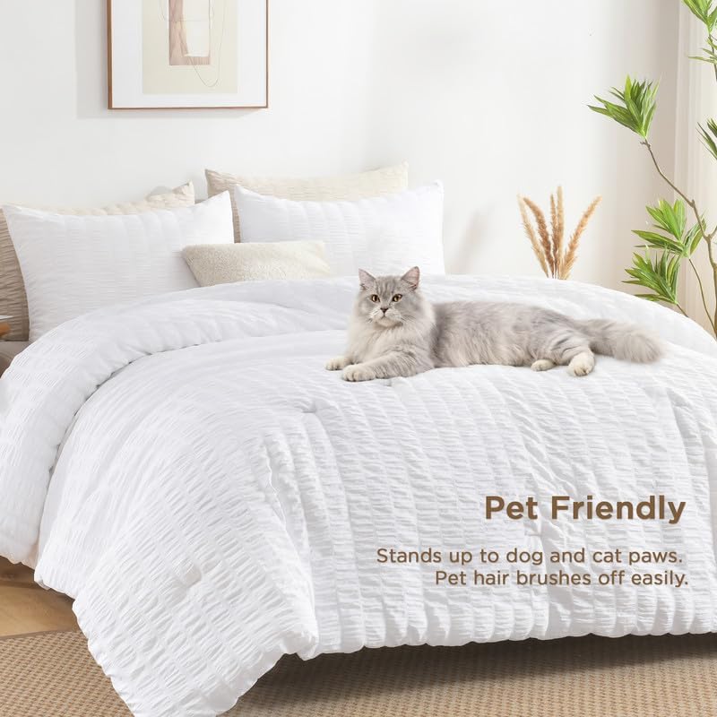 AveLom Seersucker Oversized Queen Comforter Set White (98x98 In), 3 Pieces 100% Soft Washed Microfiber Lightweight Comforter with 2 Pillowcases, All Season Down Alternative Comforter Set for Queen Bed