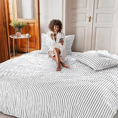 HOMBYS Oversized King Boho Comforter Set 120x120, Black White Tufted Jacquard Geometry Bedding Comforter for King Bed, Shabby Chic Bed Sets with 2 Matching Pillow Cases