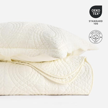 EVERGRACE 100% Cotton Scallop Quilt Set, Queen Size 3 Piece Set – Lightweight Bedspread with 2 Shams, Soft Prewashed Coverlet for Cozy and Elegant Bedding, Ivory Cream