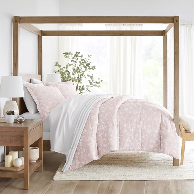 LINENS & HUTCH Comforter Set Patterned Microfiber All Season Down-Alternative Ultra Soft Bedding in Pressed Flowers - Full/Queen Pressed Flowers Pink