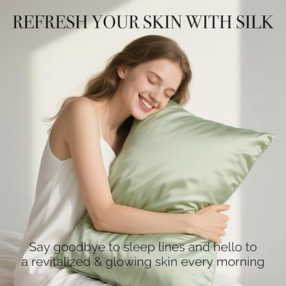 Ravmix Silk Pillow Cases with Zipper, 21momme Mulberry Silk Pillowcase for Hair Skin Health, Soft Smooth Breathable Cool Pillow Cover for Beauty Sleep with Gift Box 1PC(Standard 20"x26", Bean Green)