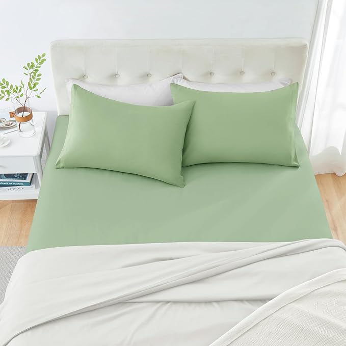 MILVOWOC 2Pcs Brushed Microfiber Standard Pillowcases - 20 x 26 Inch, Sage Green Pillow Case Set Soft Non Slip Envelope Pillow Cover with Moisture Absorption and Anti-Wrinkle