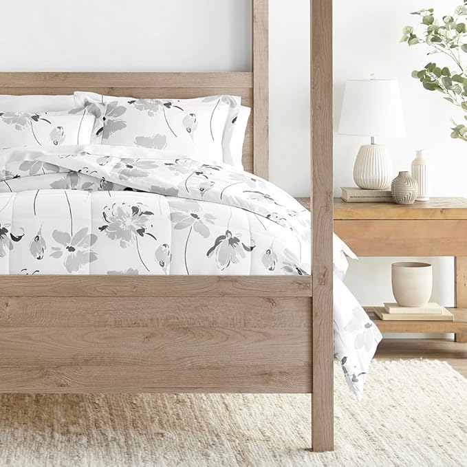 LINENS & HUTCH Comforter Set Patterned Microfiber All Season Down-Alternative Ultra Soft Bedding in Magnolia - Full/Queen Magnolia Light Gray