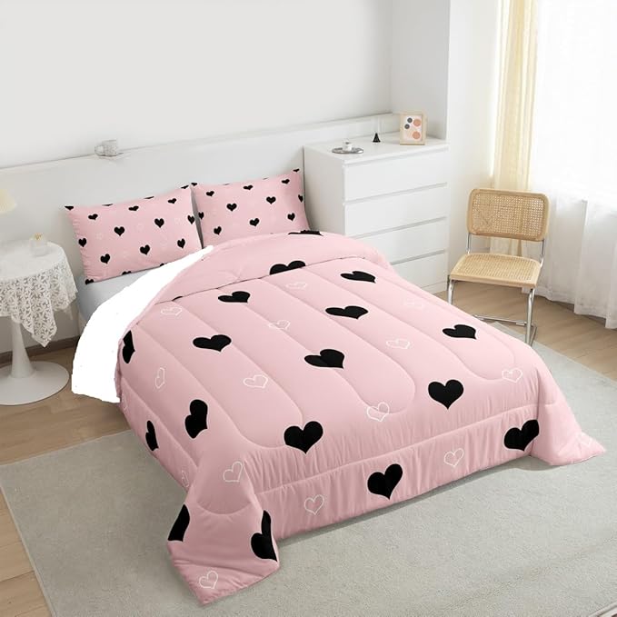 Girls Comforter Set Full Size Cute Heart Pattern Bedding Set Lovely Pink Black Down Comforter Cartoon Geometric Soft Quilt Set Girly Kawaii Bedroom Decor Gift Modern Duvet Set with 2 Pillowcases