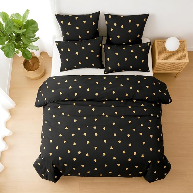 Heart Comforter Set Queen 3 Pieces Black Gold Love Heart Bedding Set for Girls Boys Modern Aesthetic Comforter with 2 Pillowcases, Lightweight Soft 100% Microfiber