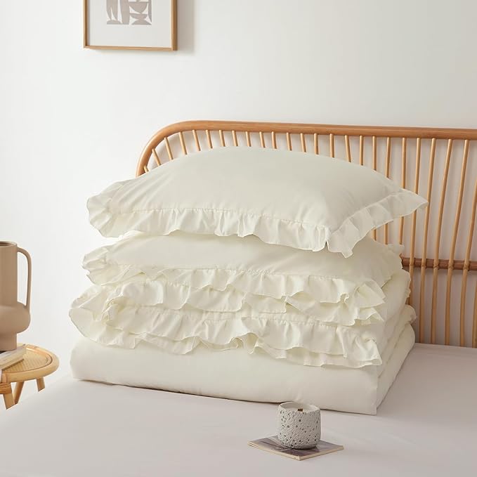 JANZAA Full Comforter Set Creamy White Ruffle Comforter with 2 Pillowcase Soft Full Size Bed Set Vintage Farmhouse Bed Comforter Set Fluffy Shabby Chic Bedding for All Season