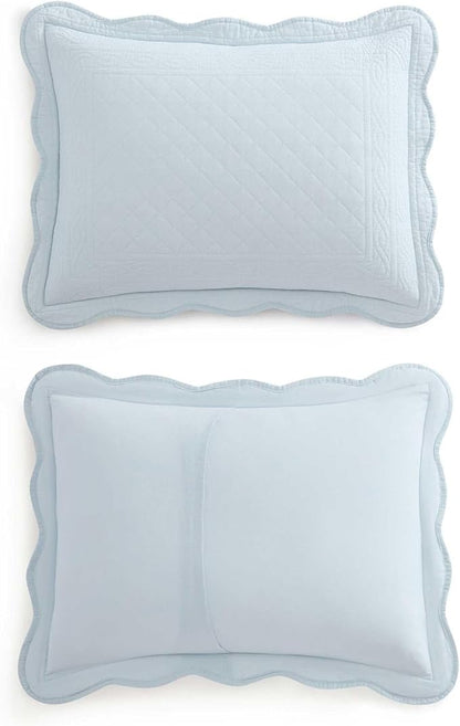 Martha Stewart - Twin Size Quilt Set, Soft & Breathable Cotton Percale Quilted Bedding with Matching Pillowcase, Scalloped Edge Bed Set, Vintage Scallop Blue