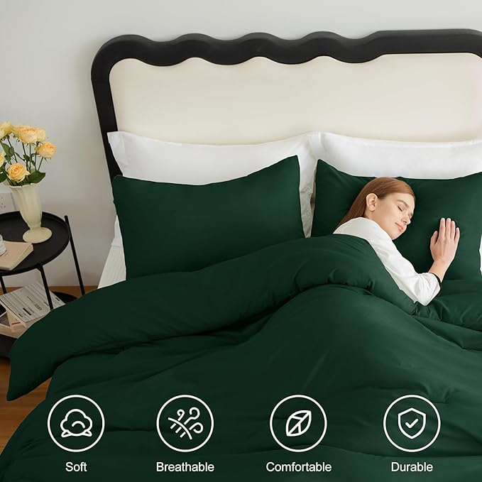 CozyLux Twin/Twin XL Comforter Set Emerald Green, 2 Pieces Twin Extra Long Solid Breathable Bedding Sets College Dorm, Luxury Soft Bed Set with Down Alternative Comforter and 1 Pillowcase All Seasons