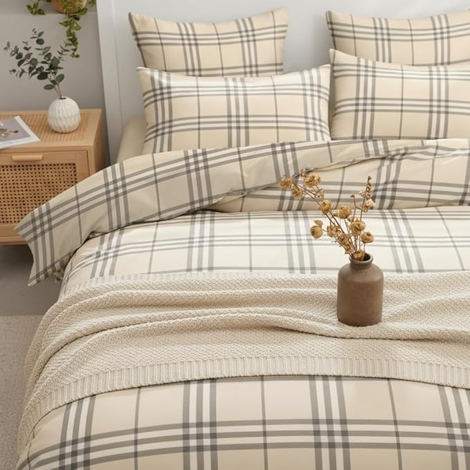 Nayoroom Plaid Duvet Cover Queen Size Vintage Tan Cream Gingham Checkered Duvet Cover Dorm Bedding Set 3 Pieces Soft Lightweight Microfiber Farmhouse Bedding Set Gifts for Women Men