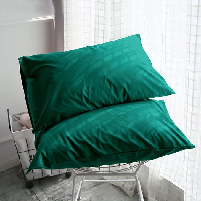FLXXIE Pillow Cases Standard Size, Soft Microfiber Pillow Covers with Envelope Closure, Wrinkle, Stain Resistant Pillowcases, 2 Piece Set, 20x26, Dark Green